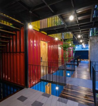 ccasa-hostel-a-unique-hotel-made-from-shipping-containers/