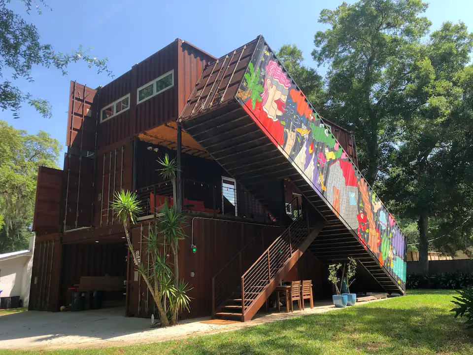 container-house-music-box