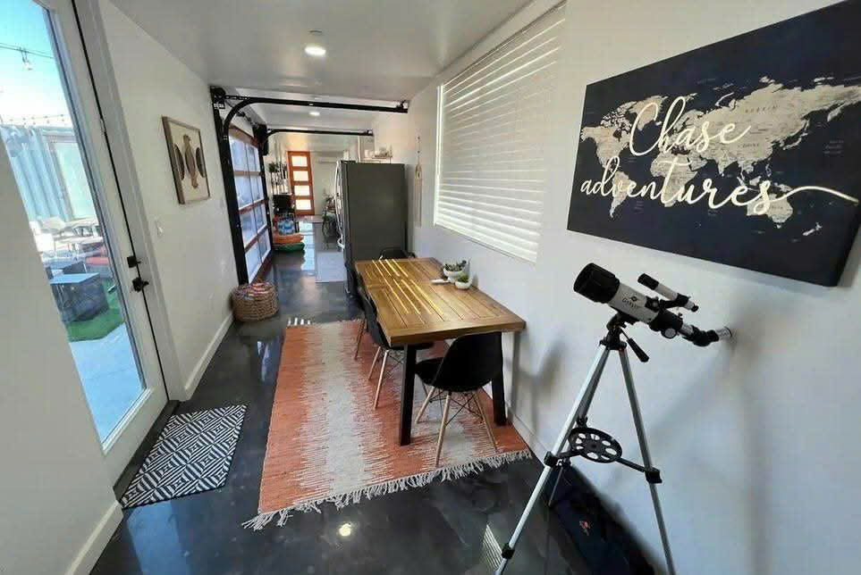 shipping-container-home-20ft-container-swimming-pool-joshua-tree-california
