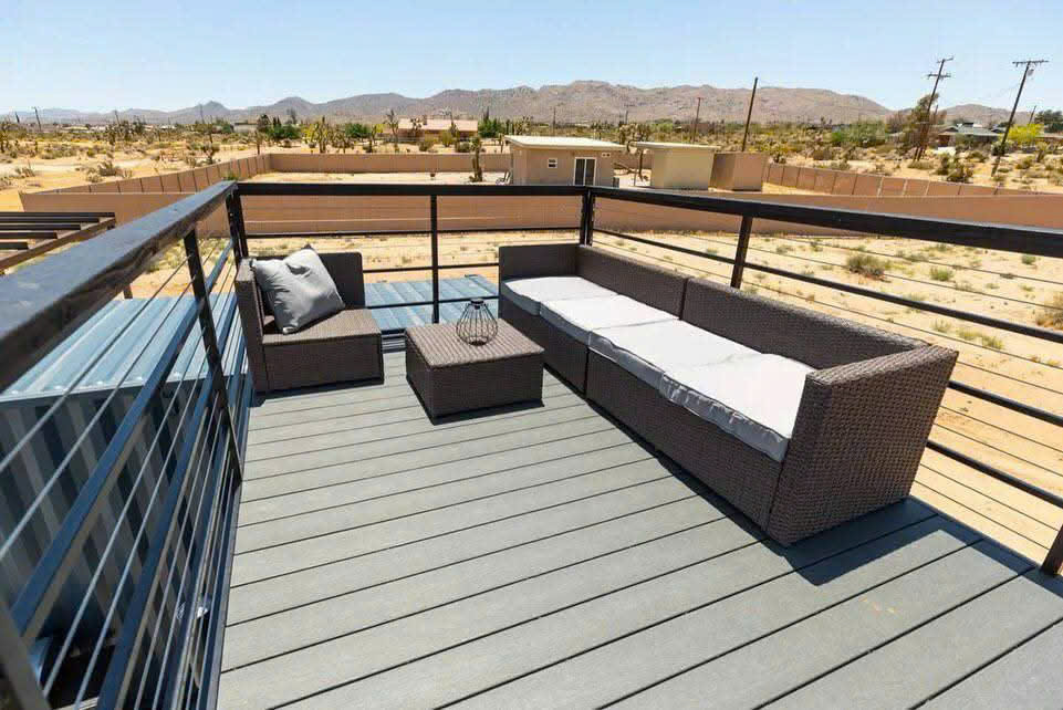 shipping-container-home-20ft-container-swimming-pool-joshua-tree-california